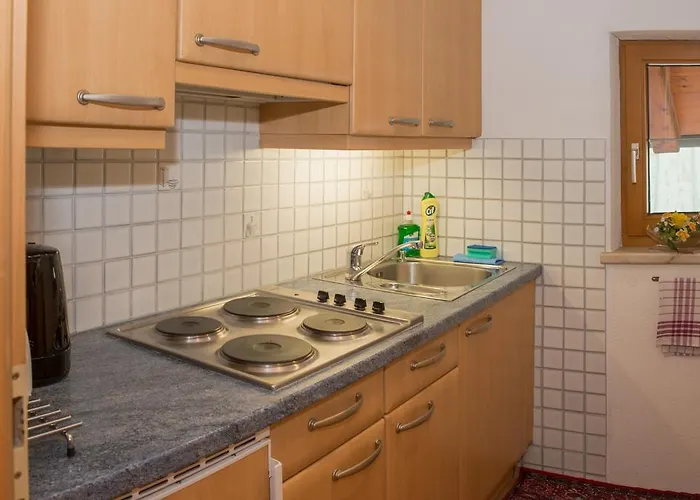 Kreuzhof Seefeld Bed and Breakfast