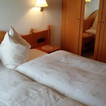 Kreuzhof Seefeld Oda ve Kahvaltı