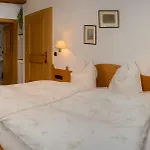 Bed & Breakfast Kreuzhof Seefeld 3*
