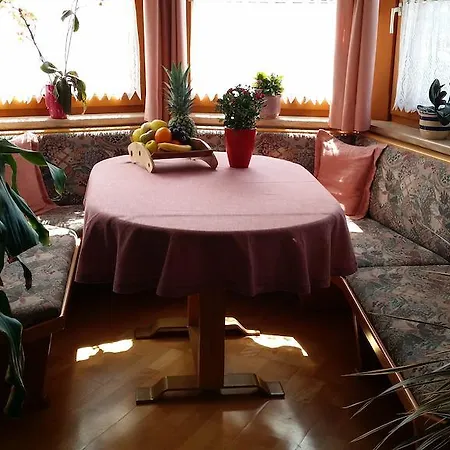 فندق مبيت وإفطار Kreuzhof Seefeld سيفيلد ان تيرول